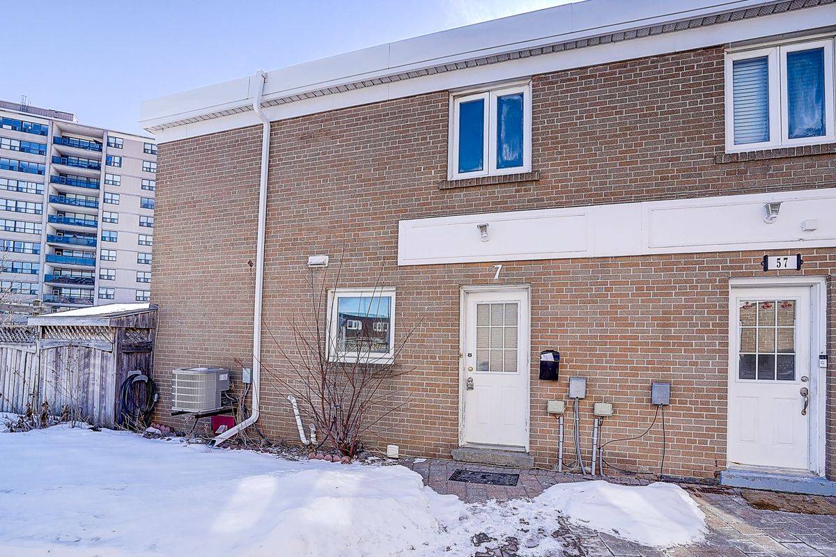 7 Town House CRES, Brampton, ON L6W 3C3
