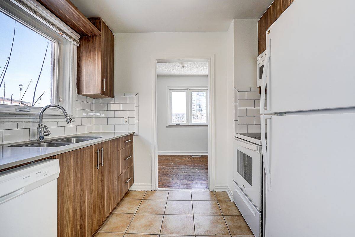 7 Town House CRES, Brampton, ON L6W 3C3