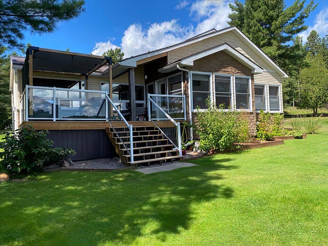 1075 Sandwood RD, Muskoka Lakes, ON P0B 1M0