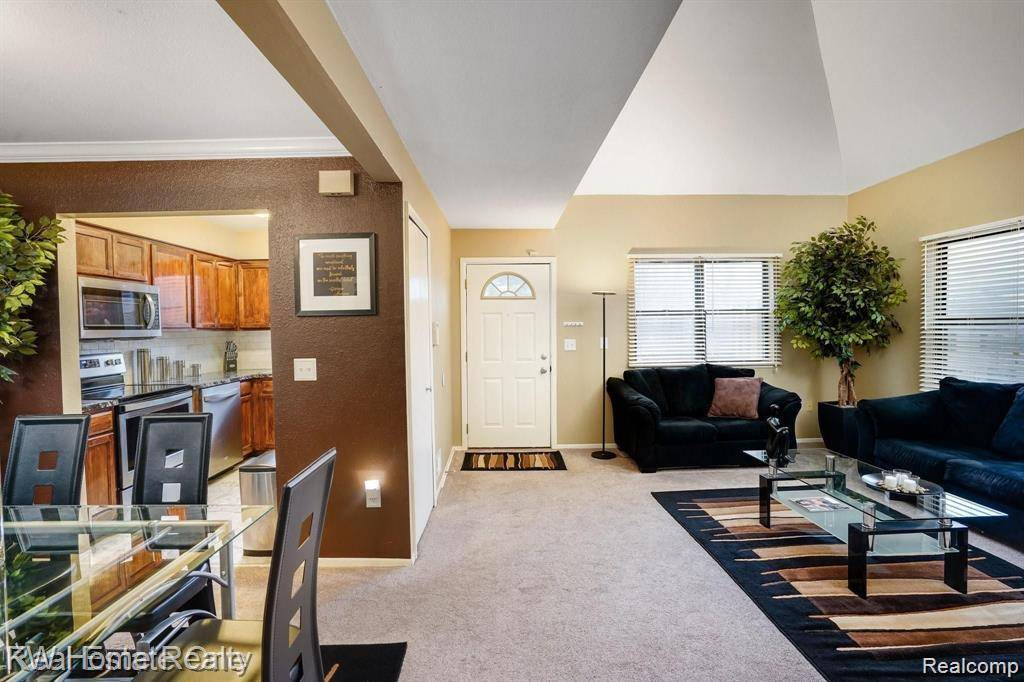 24744 Cashmere CT #119, Southfield, MI 48033