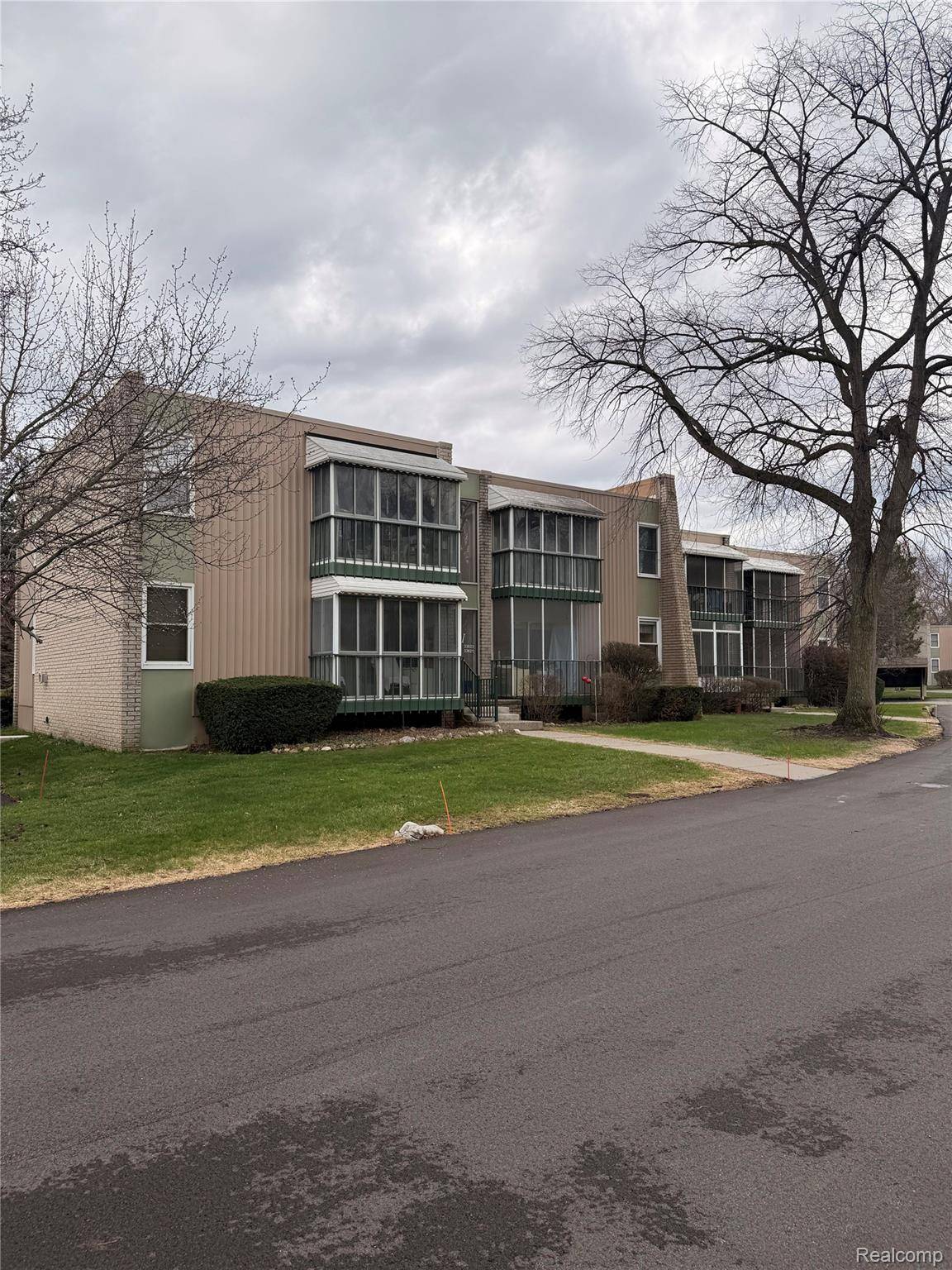 33023 Fargo ST, Livonia, MI 48152