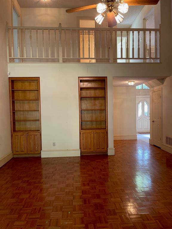 1412 Hyde Park Lane, Arlington, TX 76015