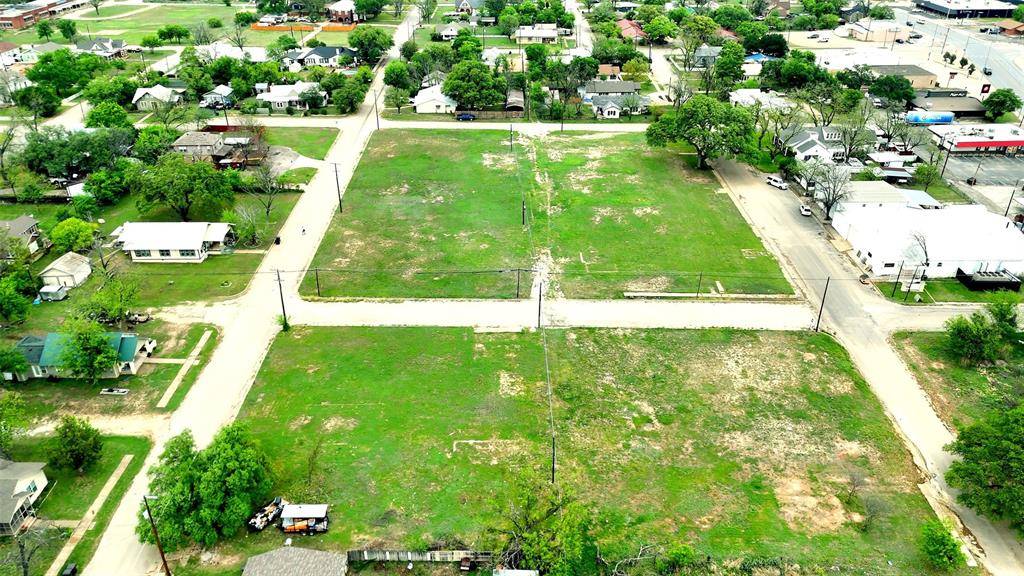 1304 S high Street, Brady, TX 76825