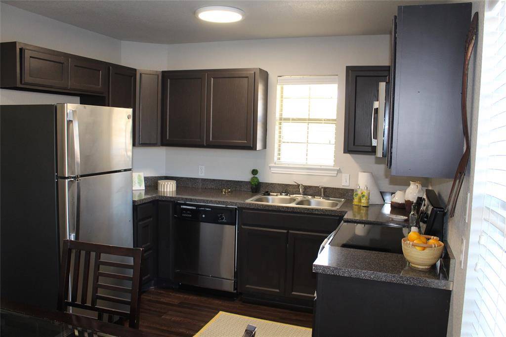 324 Jennifer Court, Weatherford, TX 76086