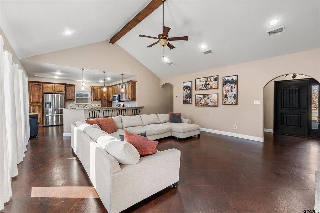 205 Vz County Road 4807, Ben Wheeler, TX 75754