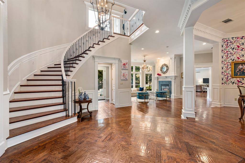 802 Carriage Court, Southlake, TX 76092