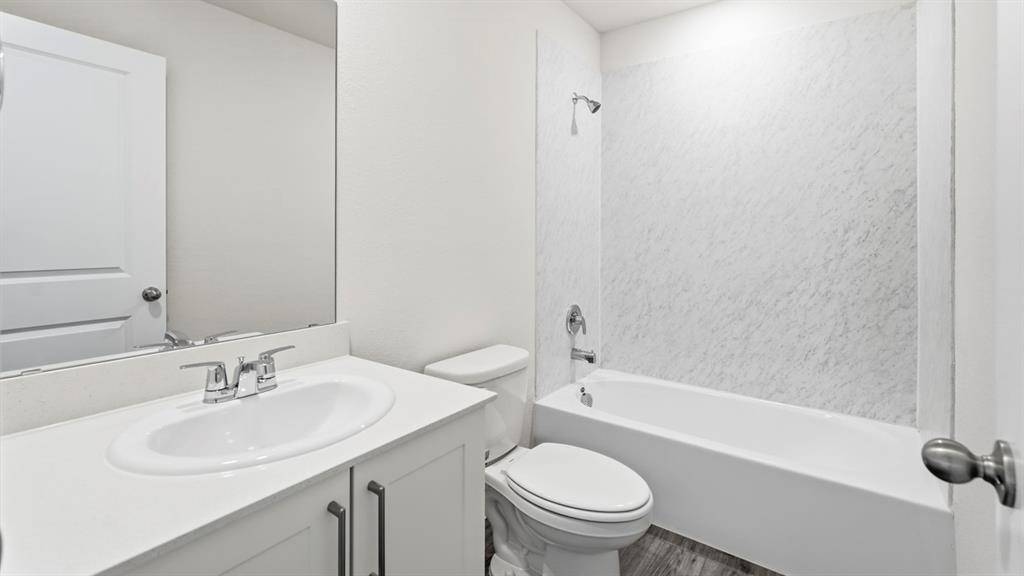 1913 Glory Drive, Bonham, TX 75418