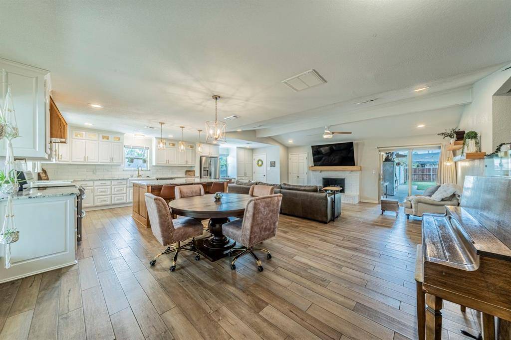 210 Bexar Drive, Highland Village, TX 75077