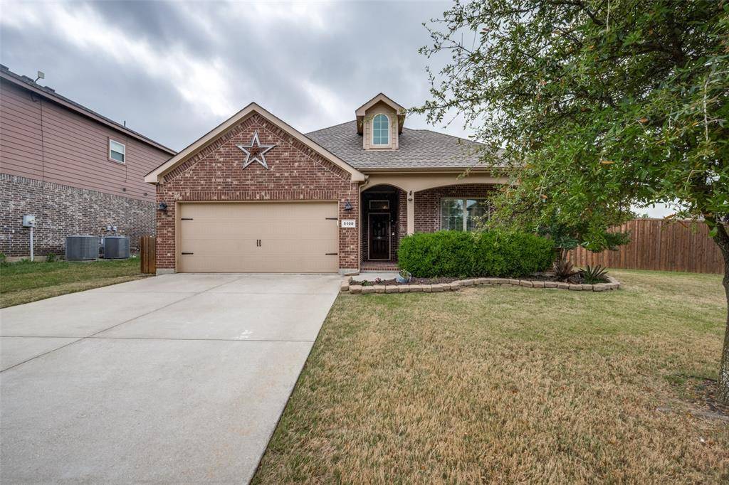 5100 Crystal Lake Avenue, Krum, TX 76249