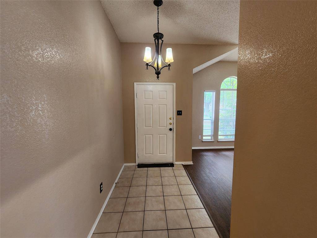 4821 Eagle Trace Drive, Fort Worth, TX 76244