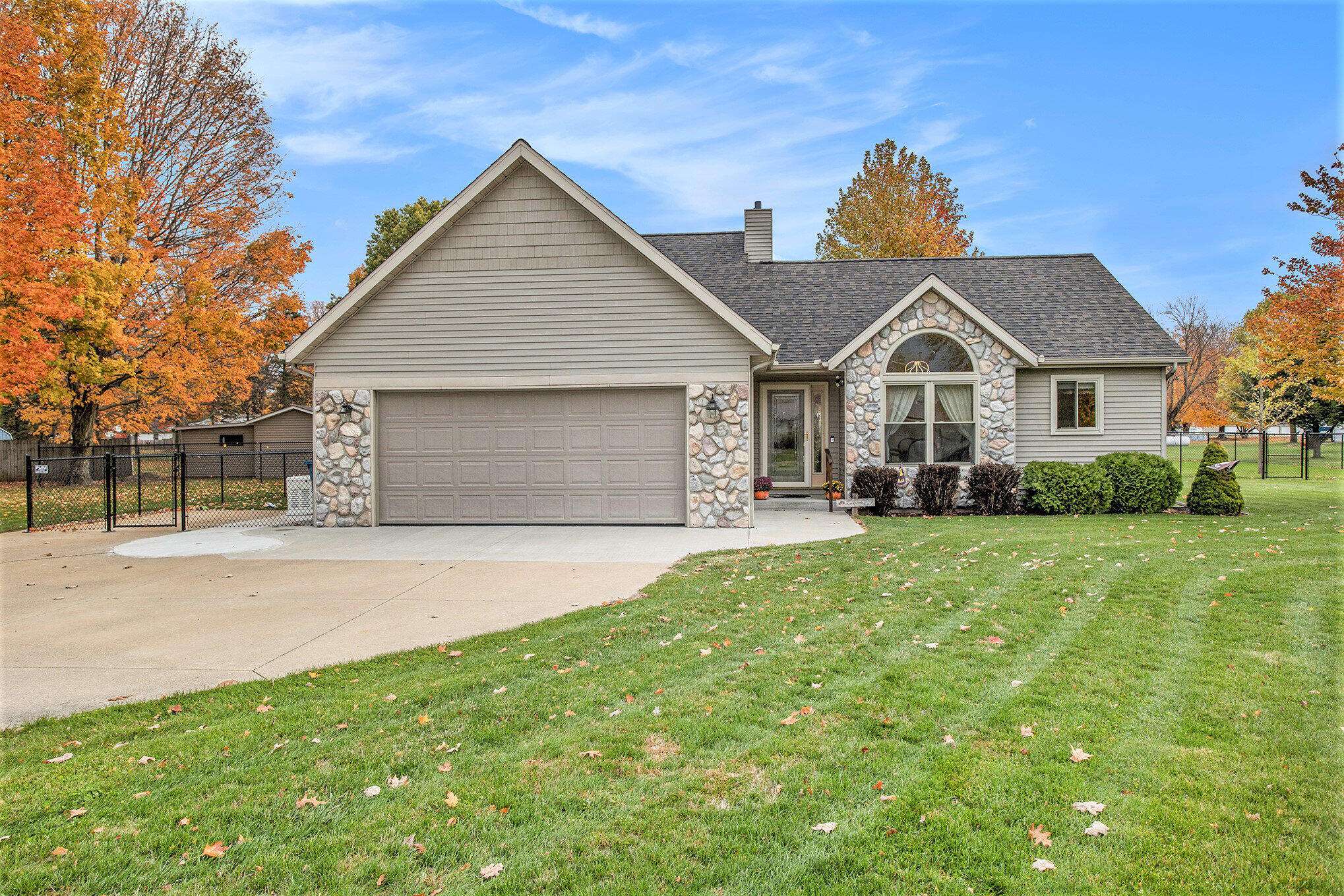 751 Oak ST, Athens Twp, MI 49011