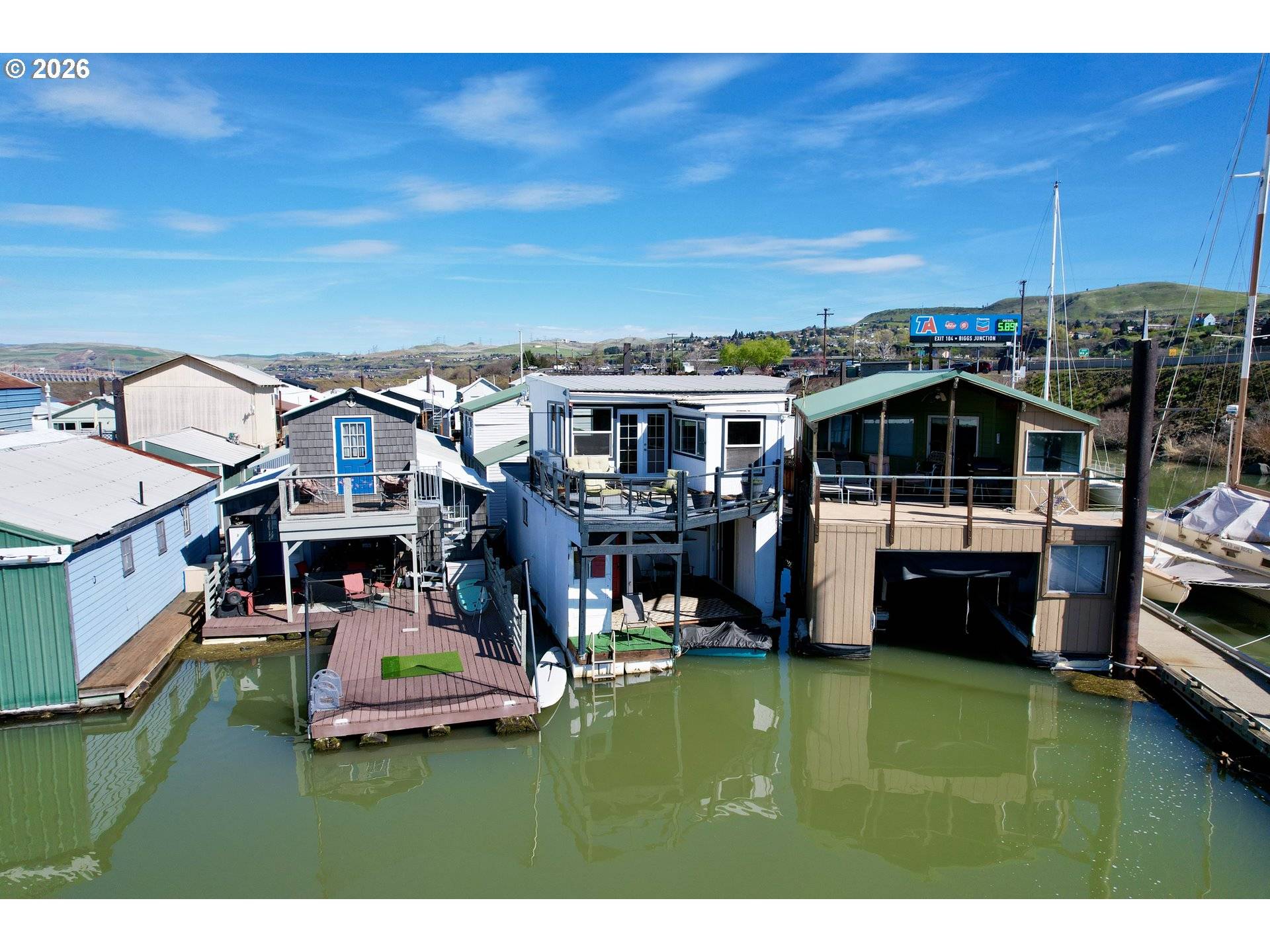 101 N BOAT BASIN RD #C-3, The Dalles, OR 97058