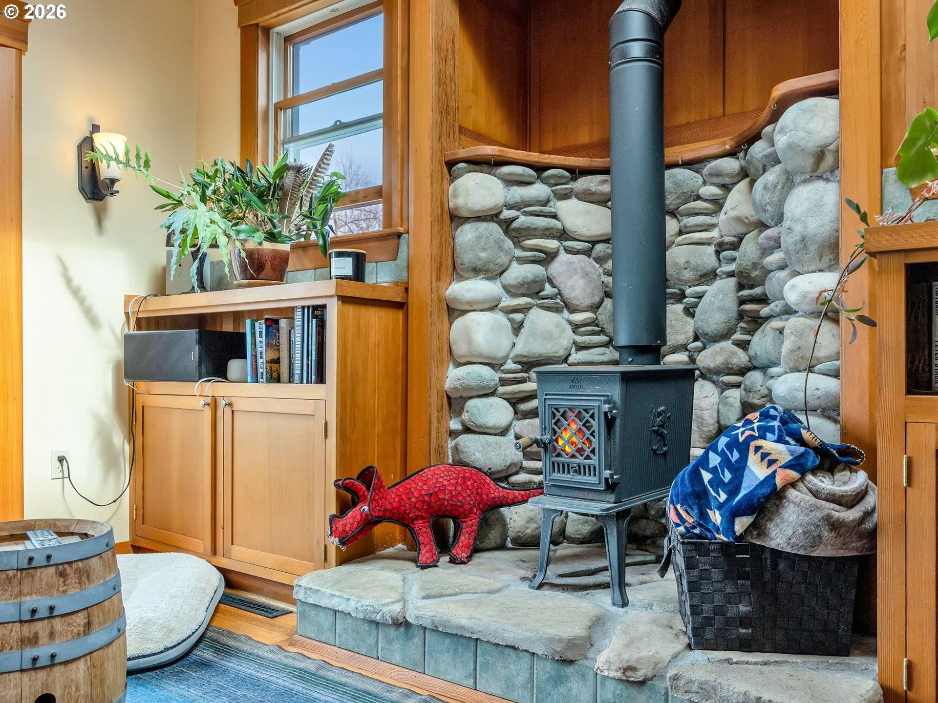 409 2ND ST, Astoria, OR 97103