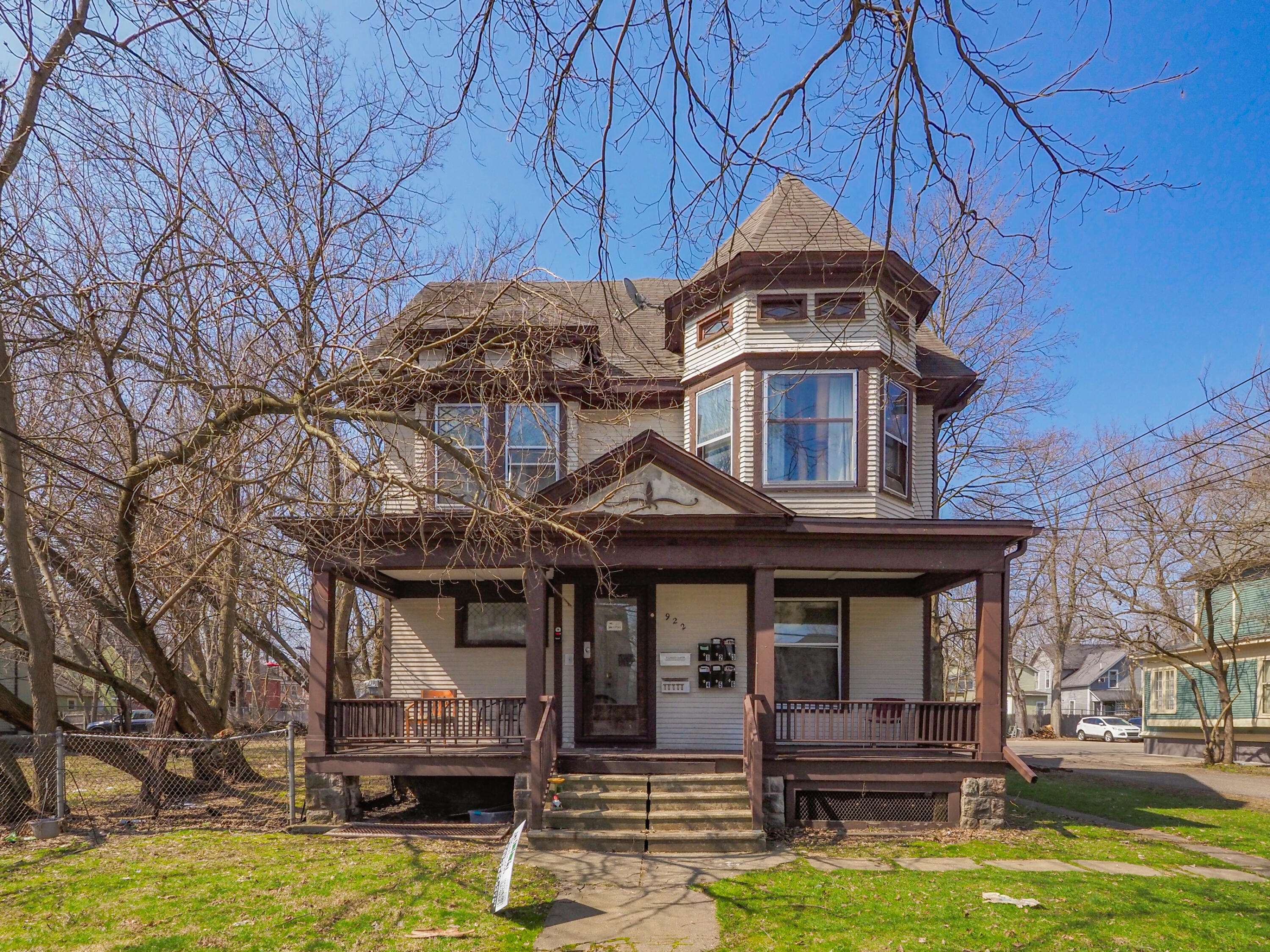 922 S Park ST, Kalamazoo City, MI 49001