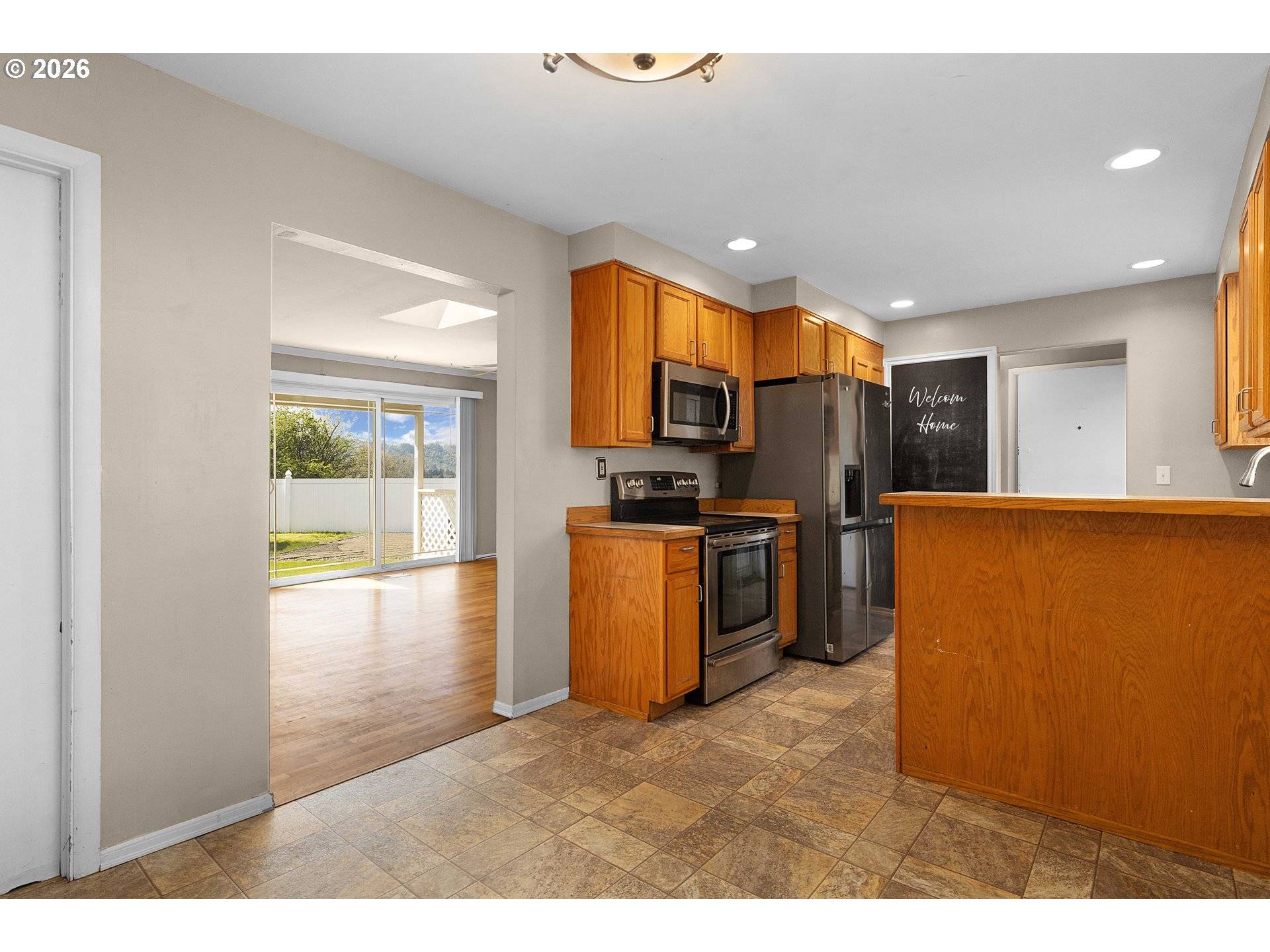 757 NE CLOVER AVE, Roseburg, OR 97470