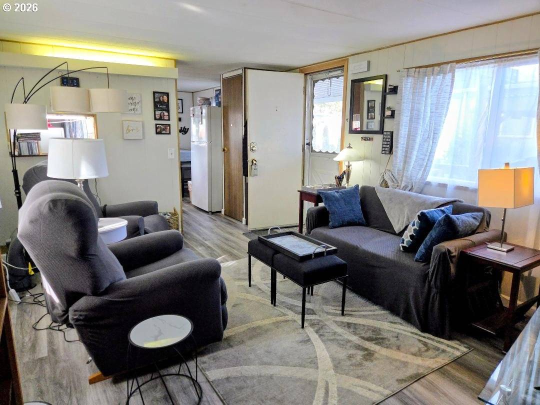 3365 TIDEWATER DR, Coos Bay, OR 97420