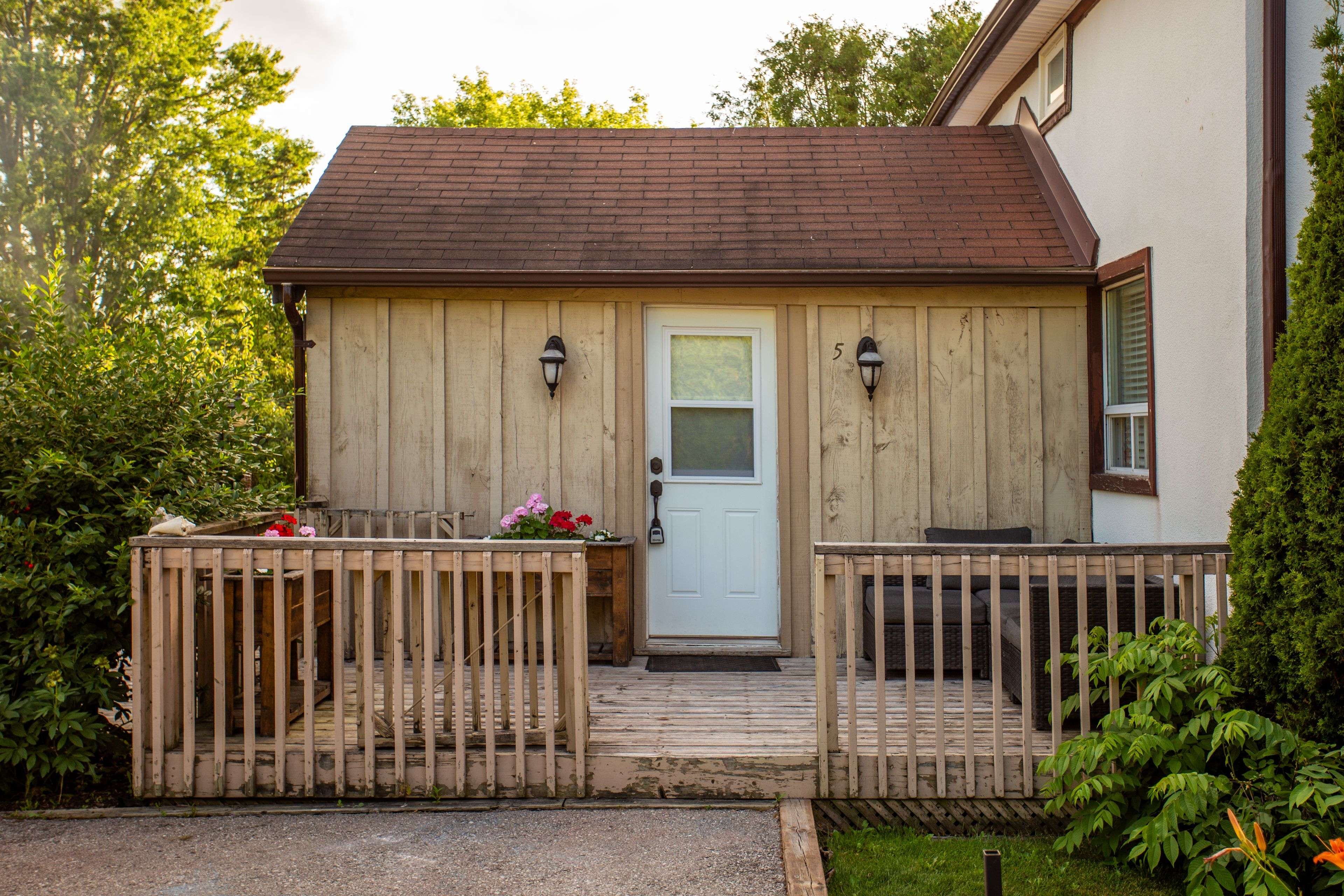 5 East John ST N, Innisfil, ON L0L 1L0