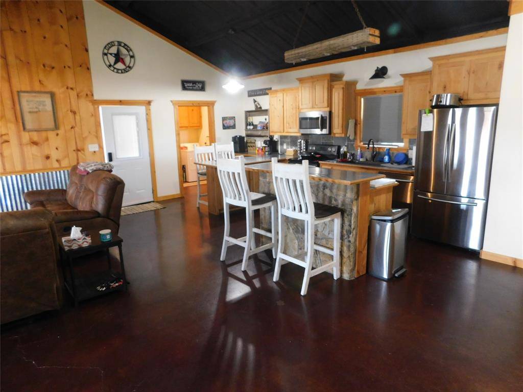 656 Oak Point Drive, May, TX 76857