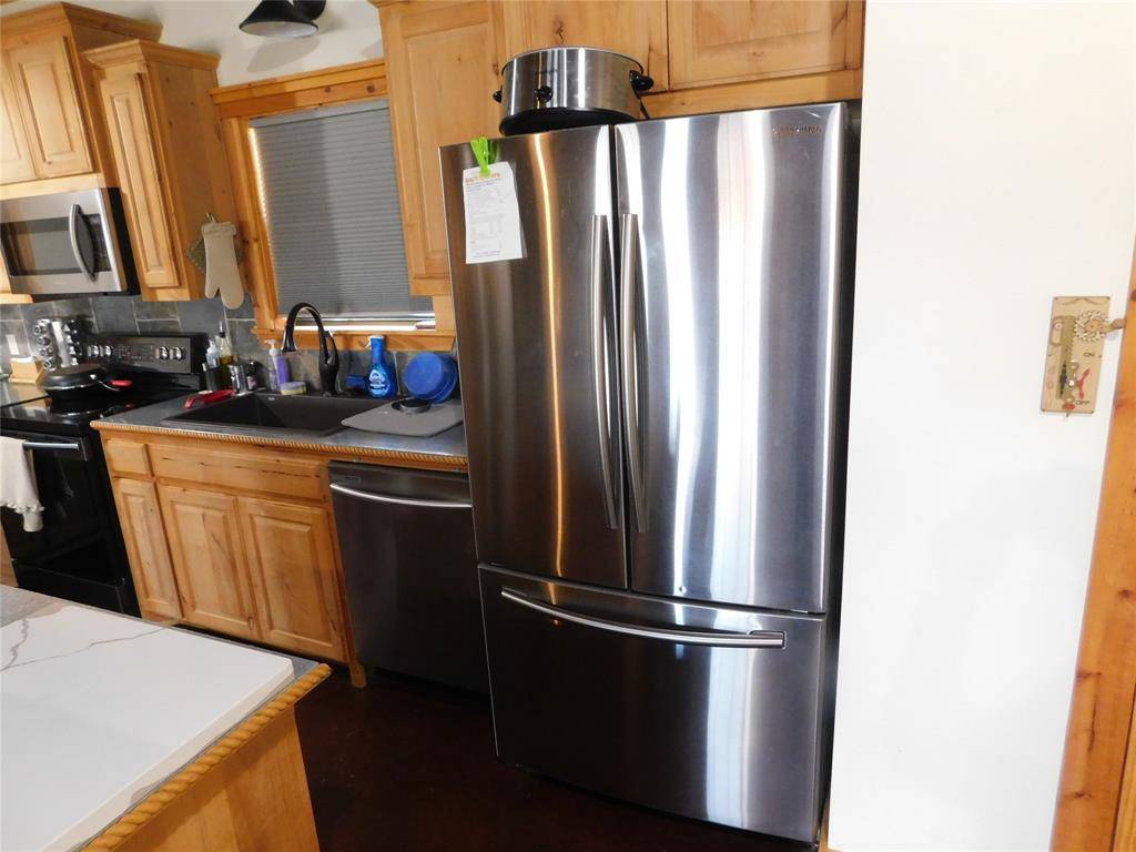 656 Oak Point Drive, May, TX 76857