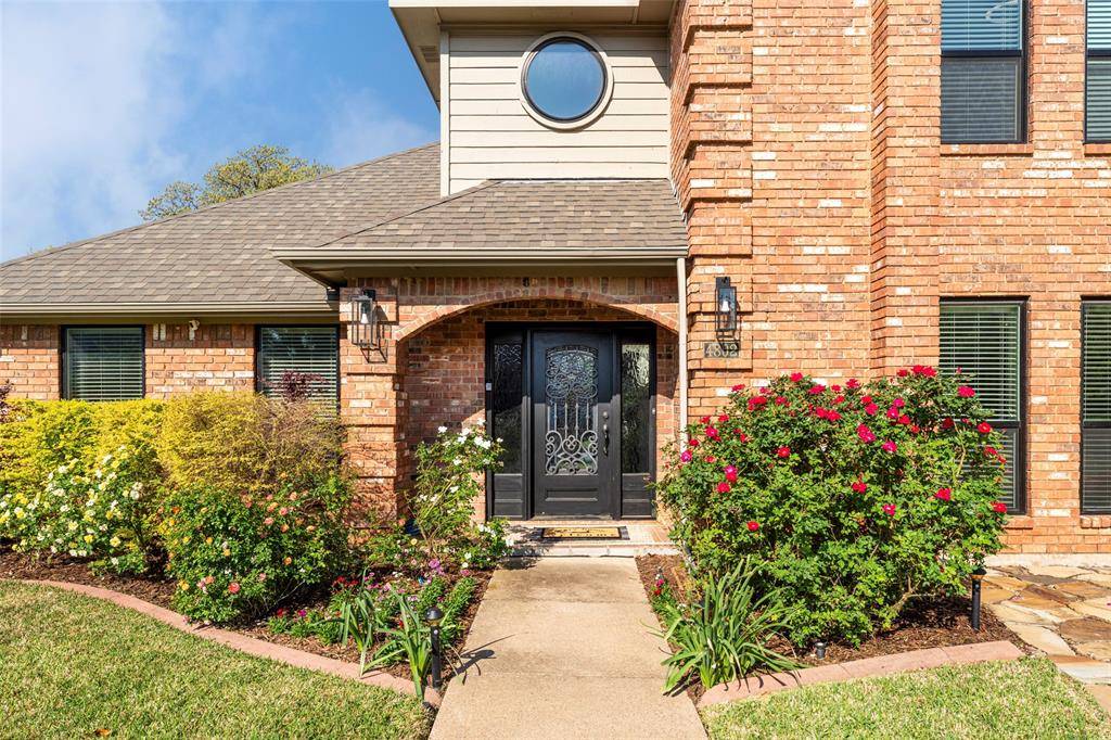 4802 Willow Bend Drive, Arlington, TX 76017