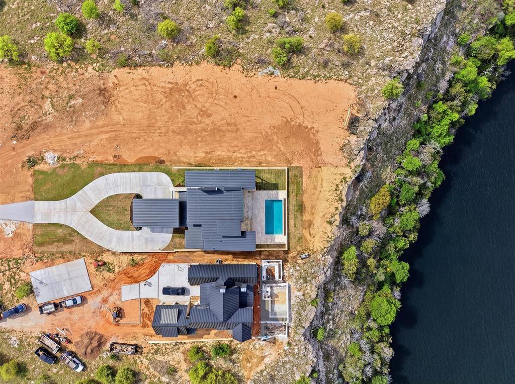 961 E Hells Gate Dr, Graford, TX 76449