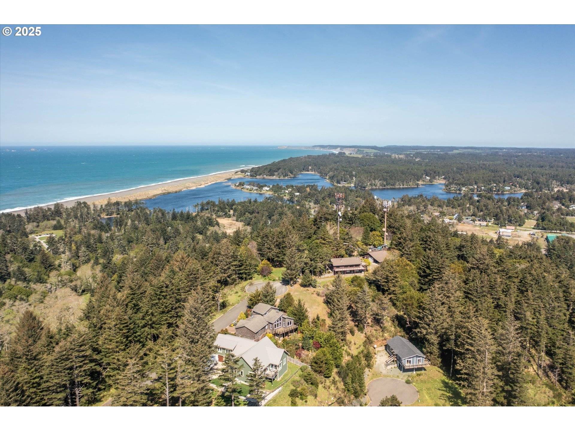 650 BOOT HILL RD, Port Orford, OR 97465