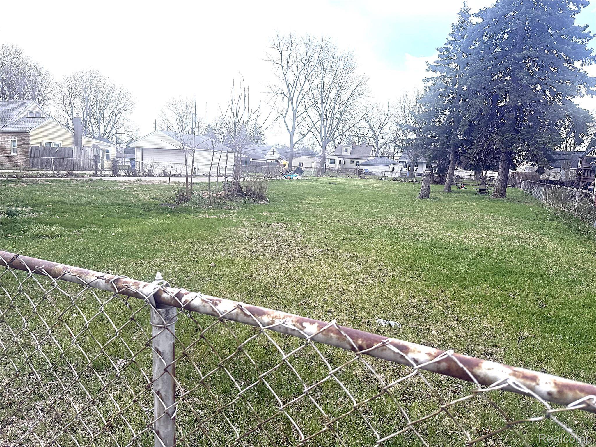 24820 Wagner Ave AVE, Warren, MI 48089