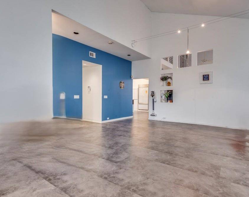 4232 Las Brisas Court, Irving, TX 75038