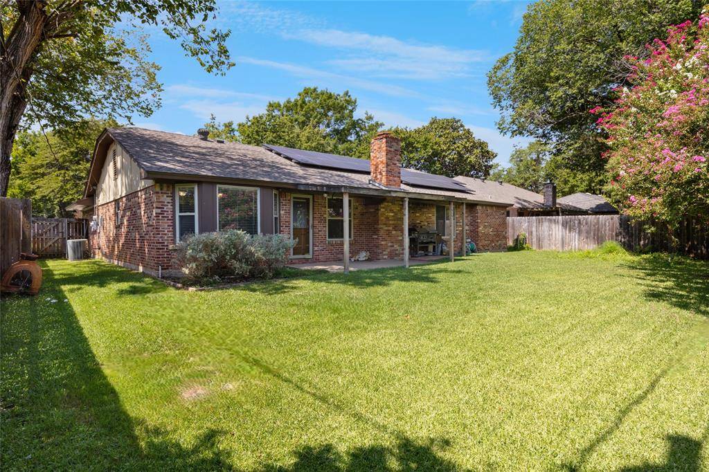 4911 Trails Edge Drive, Arlington, TX 76017