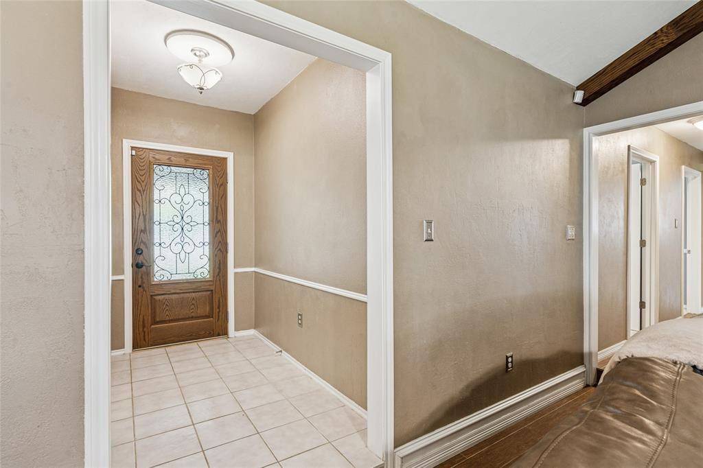 4911 Trails Edge Drive, Arlington, TX 76017