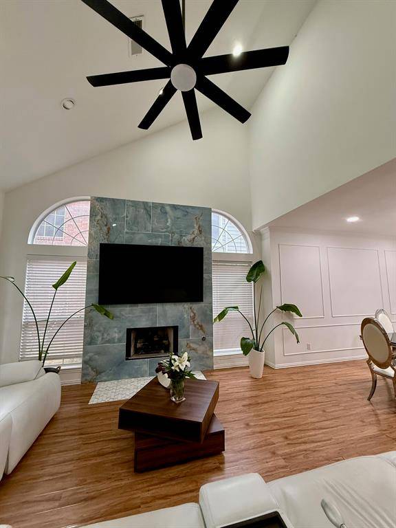 417 Moonlight Way, Irving, TX 75063