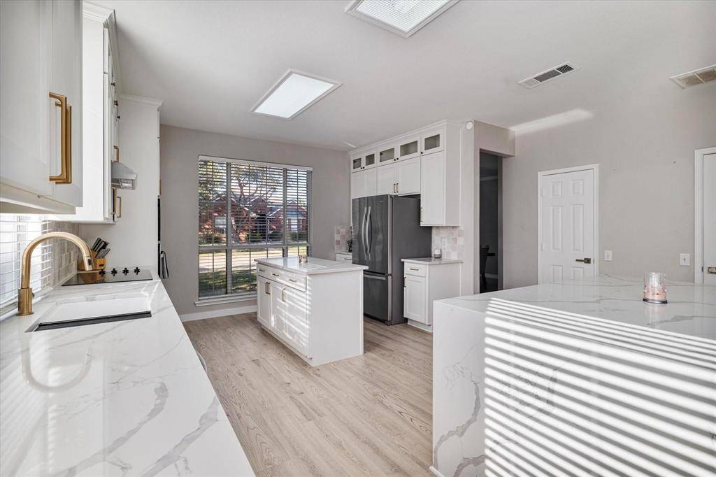 1318 Pinehurst Drive, Lewisville, TX 75077