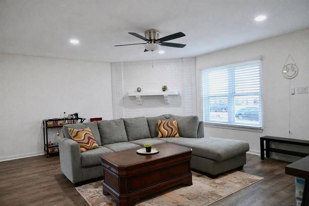 2223 Ridgedale Drive, Carrollton, TX 75006