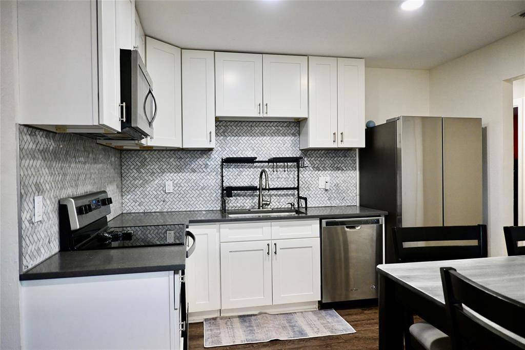 2223 Ridgedale Drive, Carrollton, TX 75006