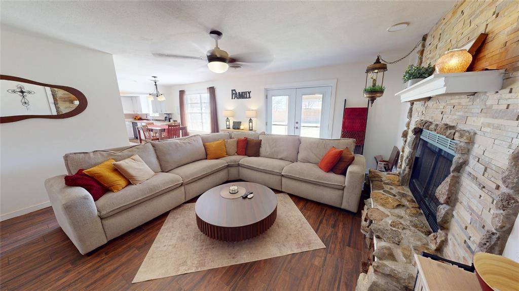 2005 S Pine Street, Brady, TX 76825