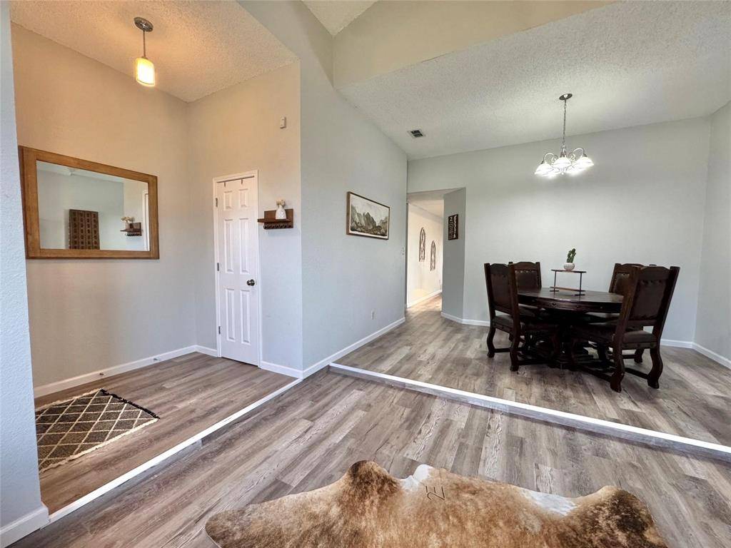 10264 Sunset View Drive, Fort Worth, TX 76108