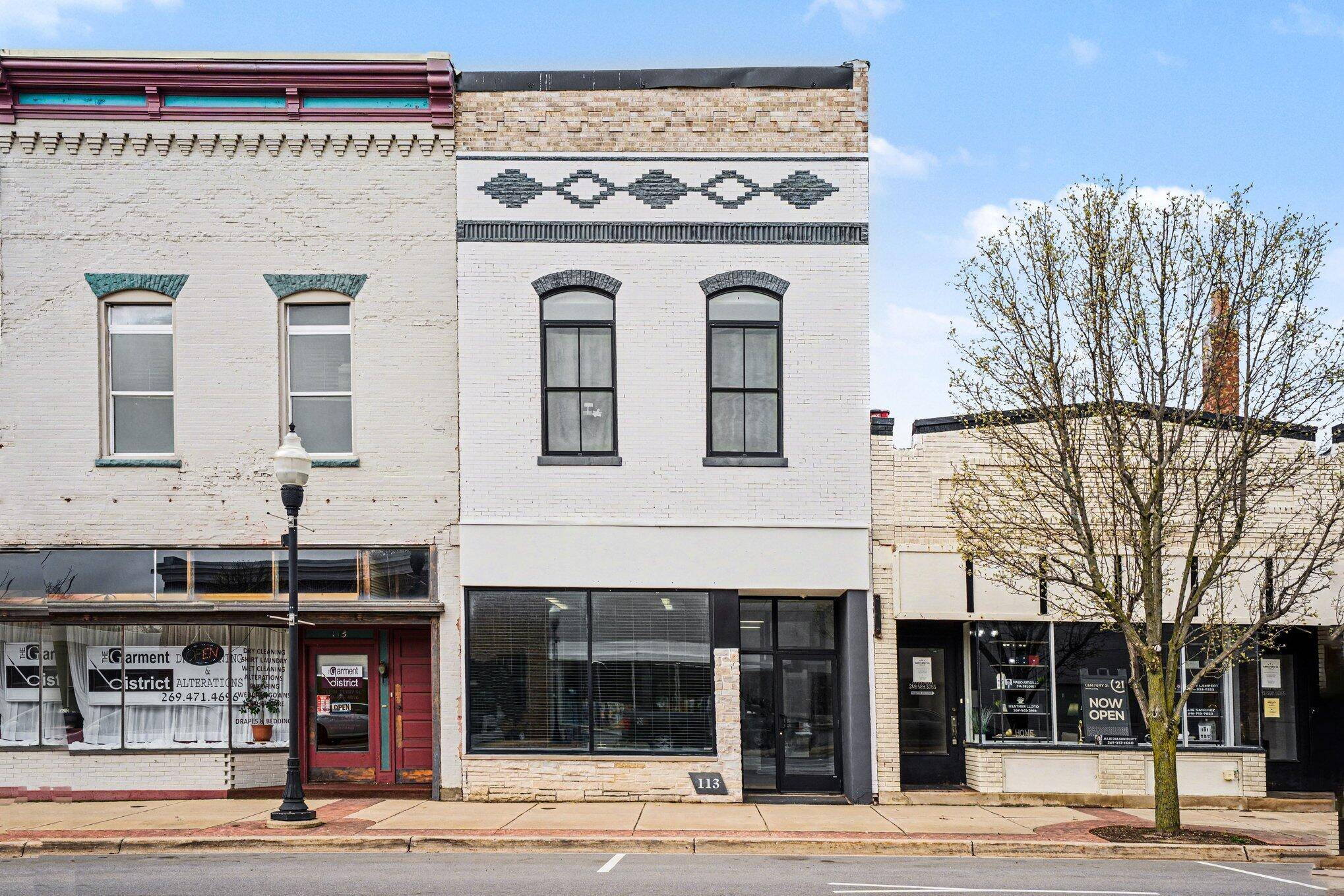 113 W Ferry ST, Berrien Springs Vllg, MI 49103