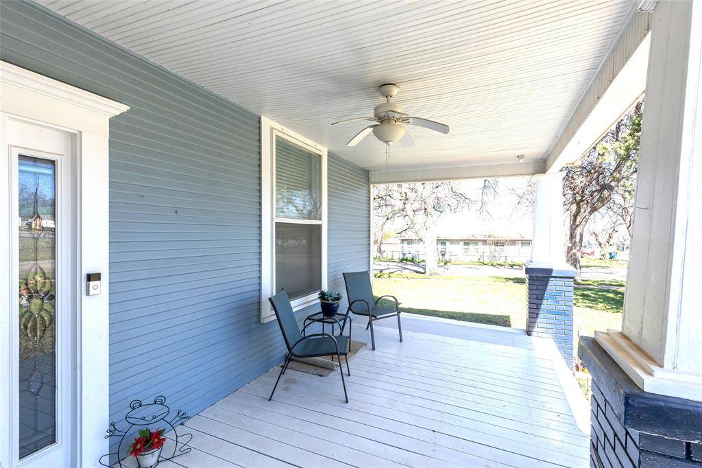 902 W 12th Street, Cisco, TX 76437