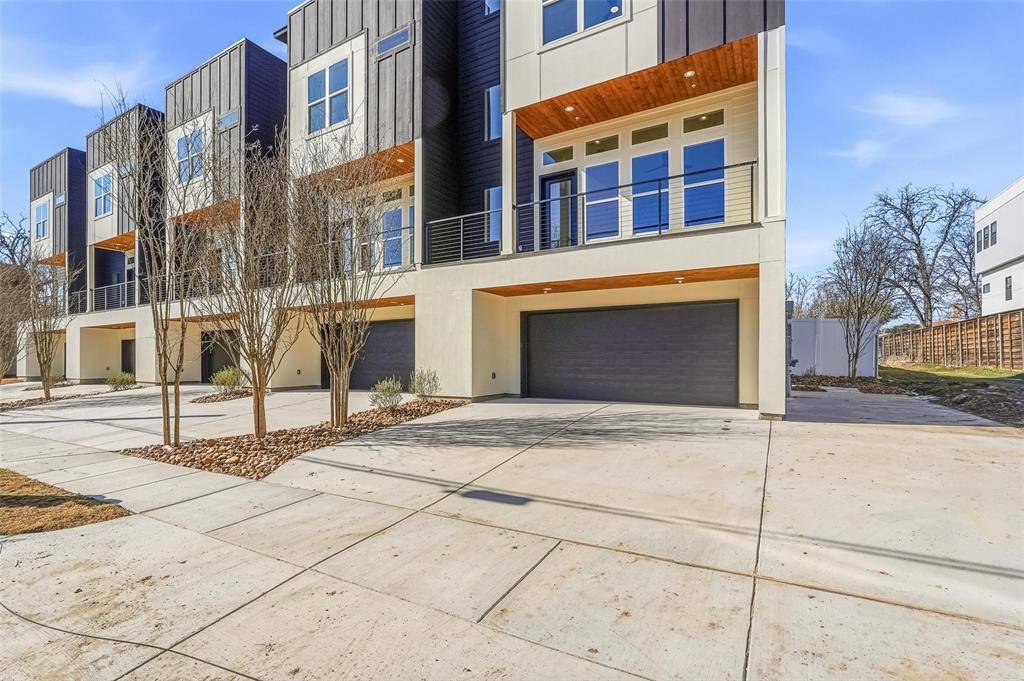 2202 N Carroll Avenue, Dallas, TX 75204