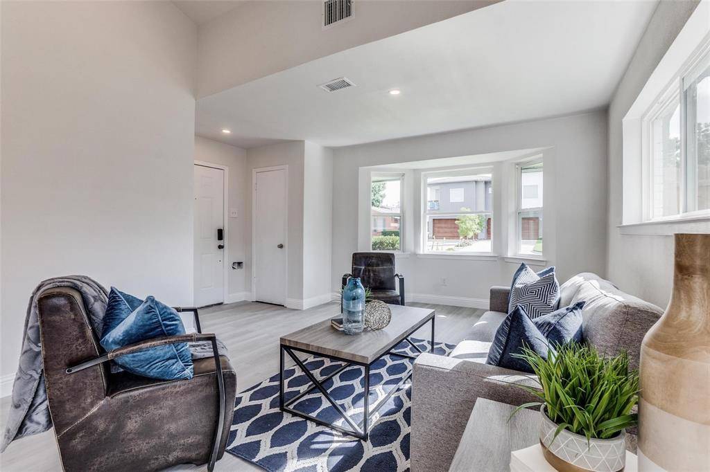 6494 Lontos Drive, Dallas, TX 75214