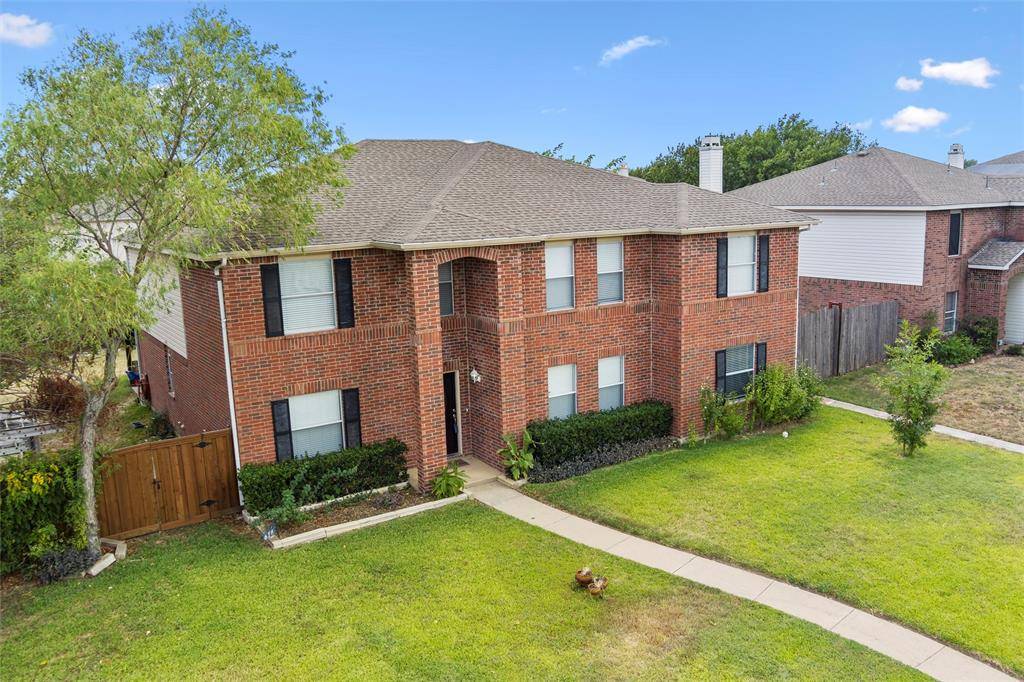 614 Pondview Drive, Cedar Hill, TX 75104