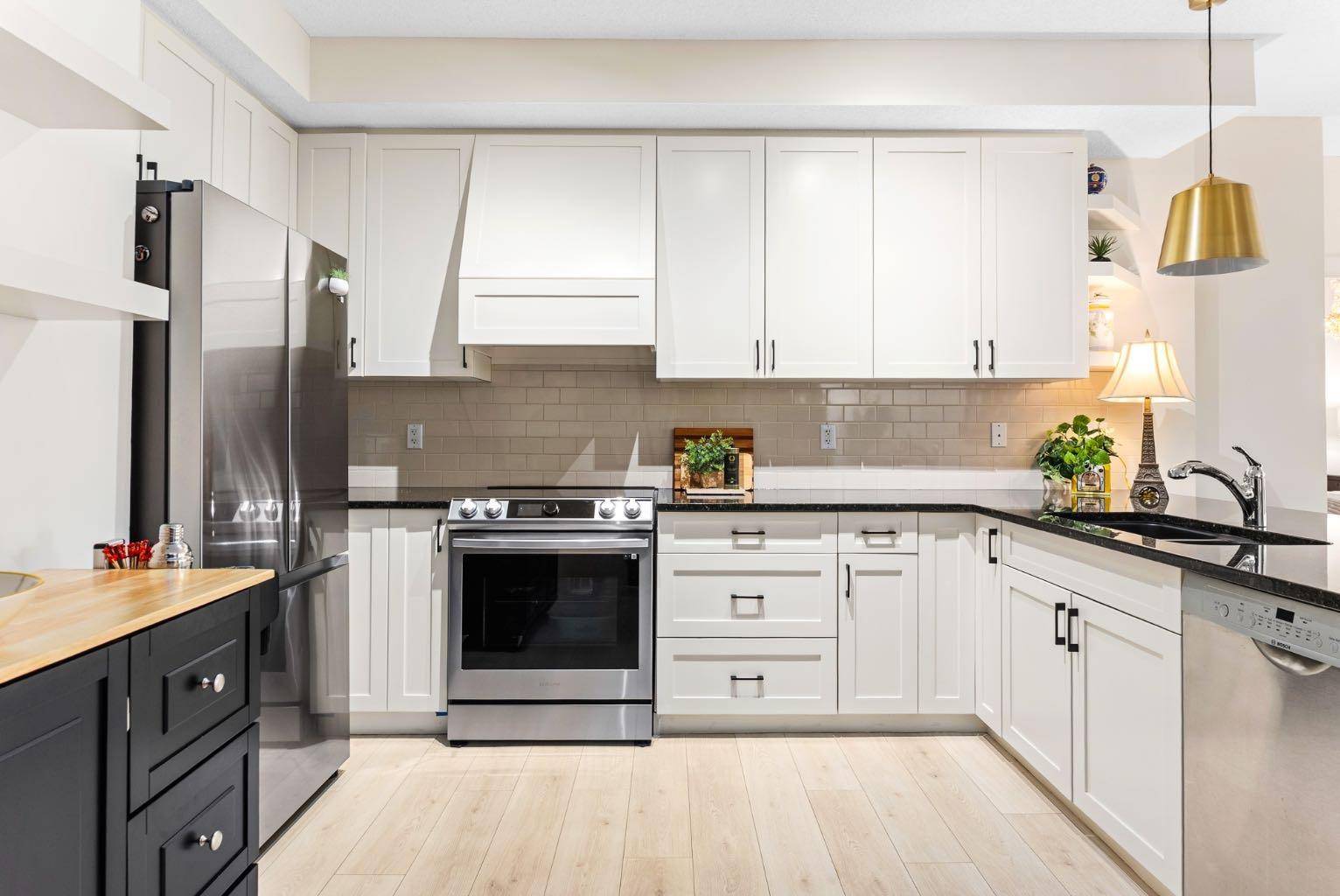 108 25 AVE SW #105, Calgary, AB T2S 0K9