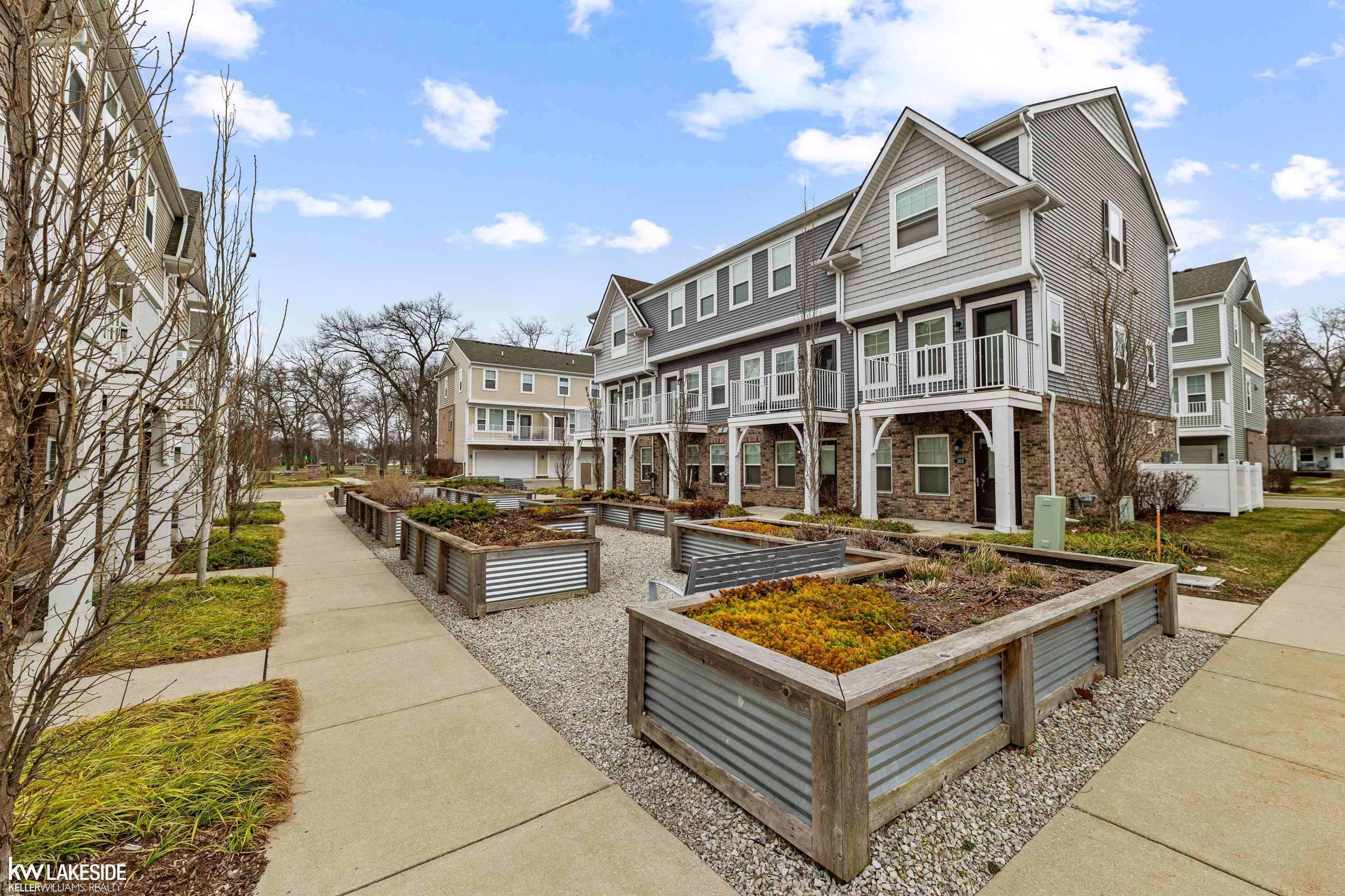 340 Dale CT, Ferndale, MI 48220