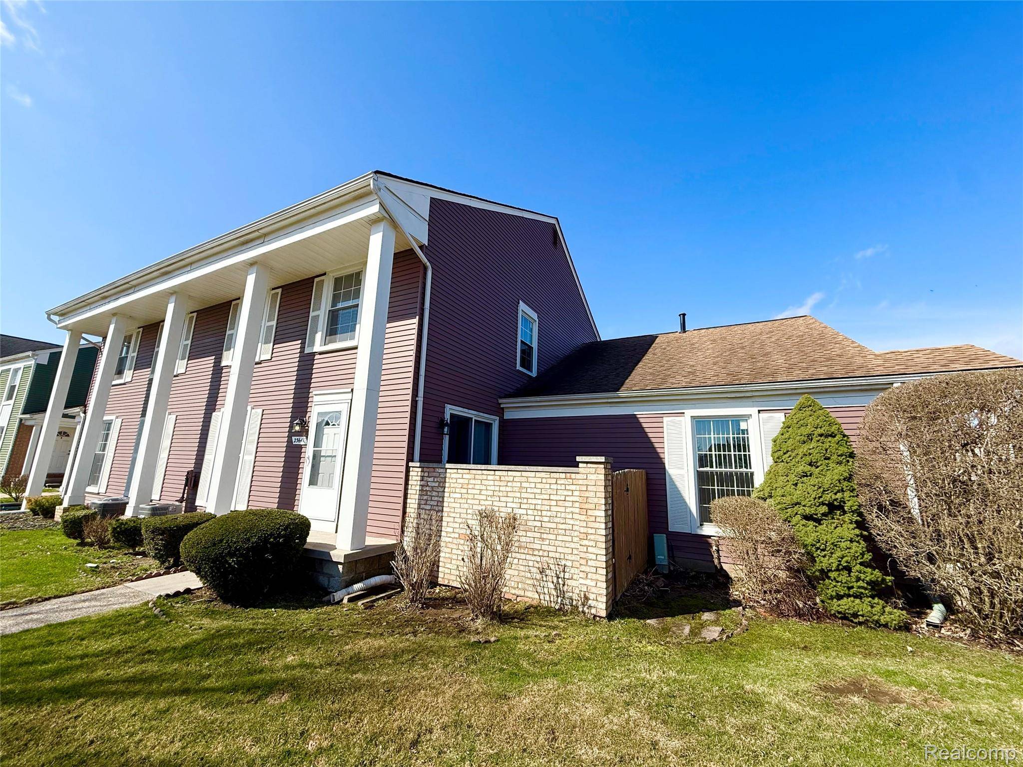 23647 Stonehenge BLVD, Novi, MI 48375