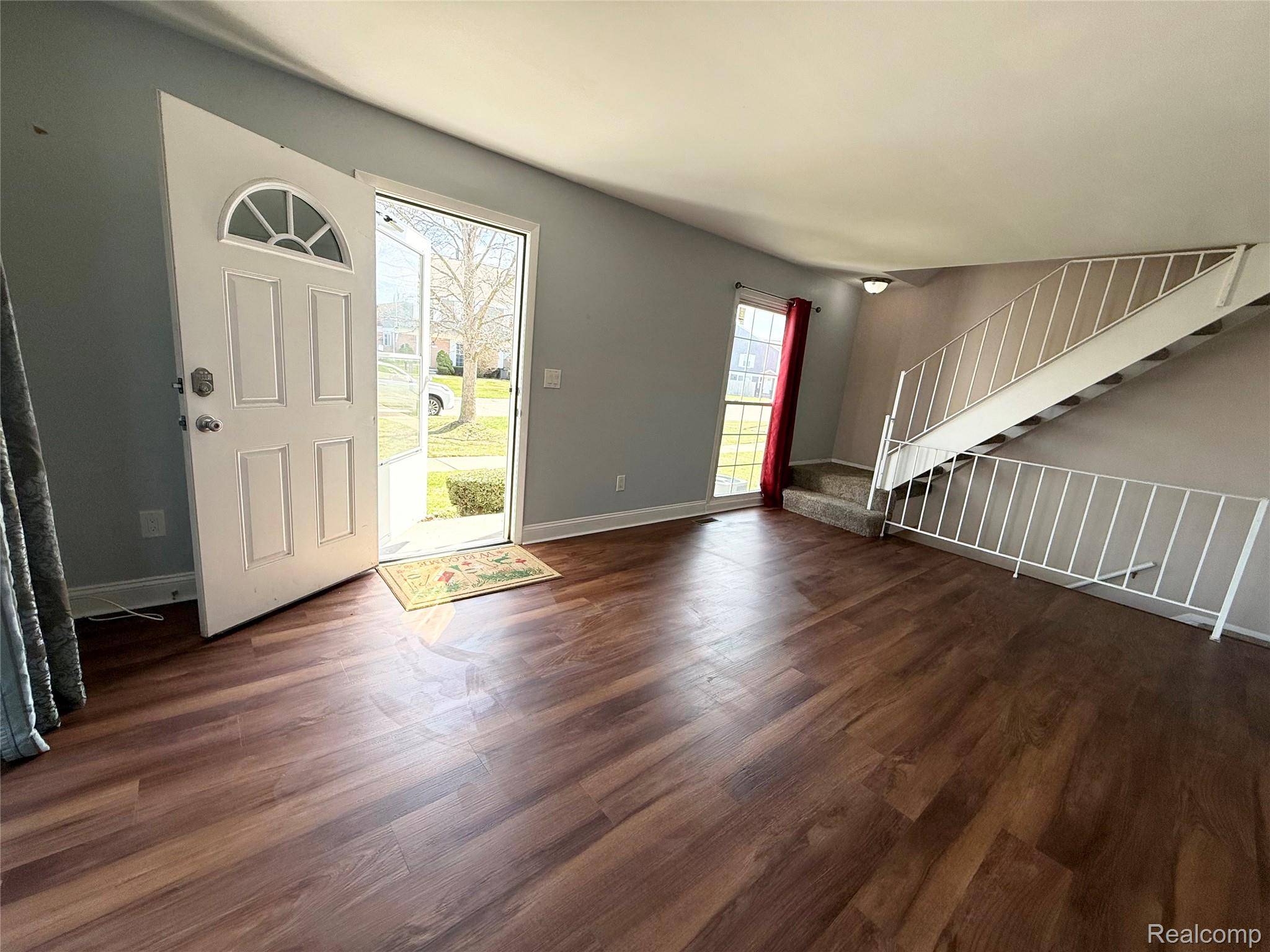 23647 Stonehenge BLVD, Novi, MI 48375