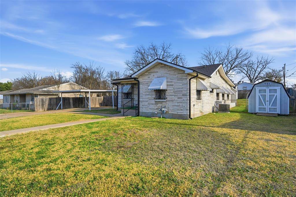 3820 Hiland Drive, Beverly Hills, TX 76711