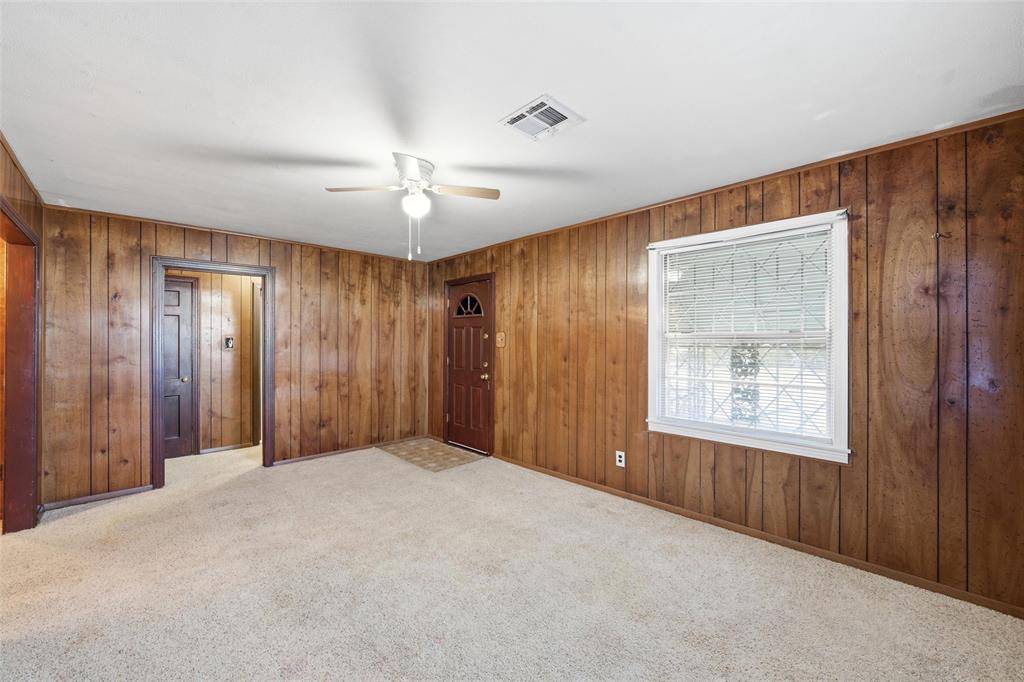 3820 Hiland Drive, Beverly Hills, TX 76711