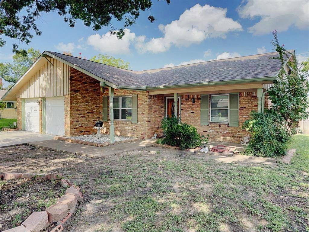 1617 Camara Court, Grand Prairie, TX 75051