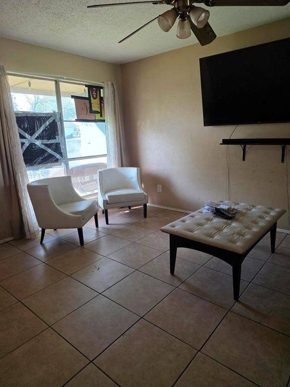 208 Woodgrove Street, Mesquite, TX 75181