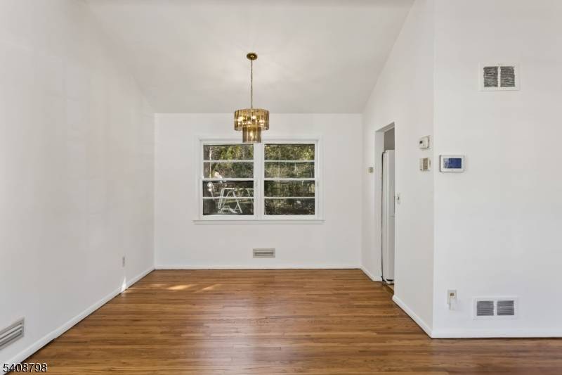 39 Gage Rd, East Brunswick Twp., NJ 08816